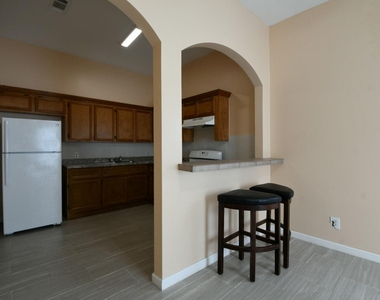 5817 Gaston Street - Photo Thumbnail 4