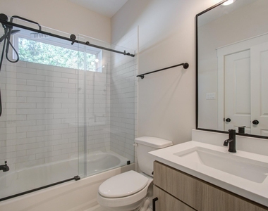 5309 Donovan Gardens Lane - Photo Thumbnail 14