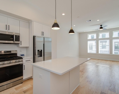 5309 Donovan Gardens Lane - Photo Thumbnail 3