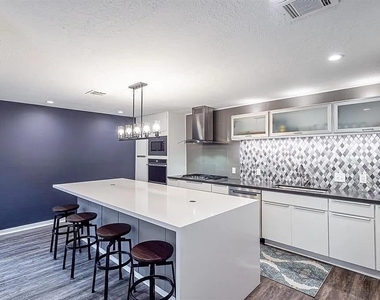 14427 Briarhills Parkway - Photo Thumbnail 8
