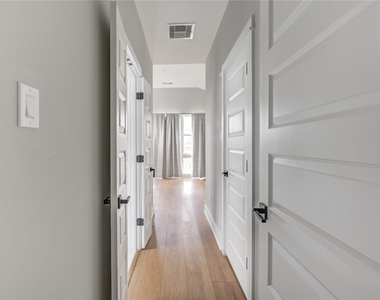 4220 Mckinley Street - Photo Thumbnail 32