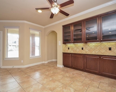 510 Mcallister Avenue - Photo Thumbnail 7