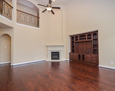 510 Mcallister Avenue - Photo Thumbnail 13