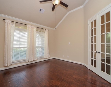 510 Mcallister Avenue - Photo Thumbnail 3