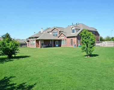 510 Mcallister Avenue - Photo Thumbnail 25