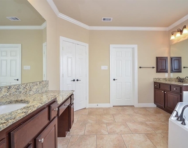 510 Mcallister Avenue - Photo Thumbnail 20