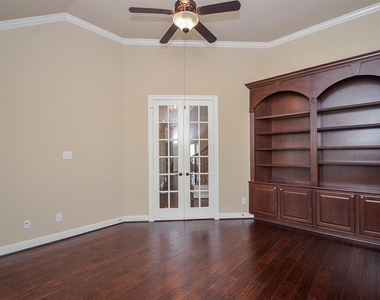 510 Mcallister Avenue - Photo Thumbnail 4