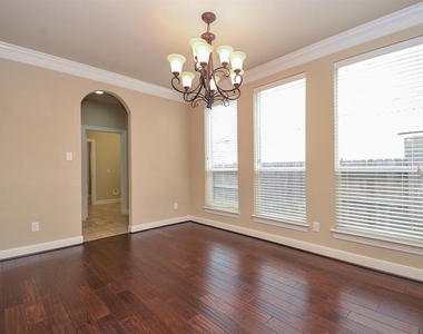 510 Mcallister Avenue - Photo Thumbnail 15