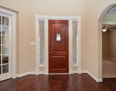 510 Mcallister Avenue - Photo Thumbnail 1