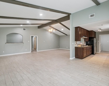 3919 Galway Lane - Photo Thumbnail 9