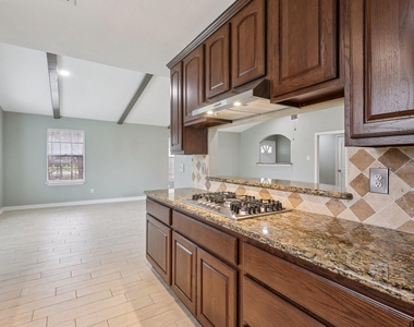 3919 Galway Lane - Photo Thumbnail 11