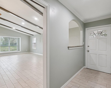 3919 Galway Lane - Photo Thumbnail 4