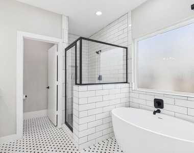 6310 Norland Street - Photo Thumbnail 15