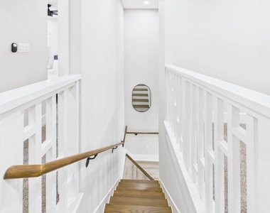 6310 Norland Street - Photo Thumbnail 9