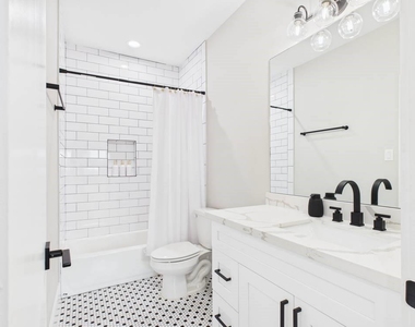 6310 Norland Street - Photo Thumbnail 24