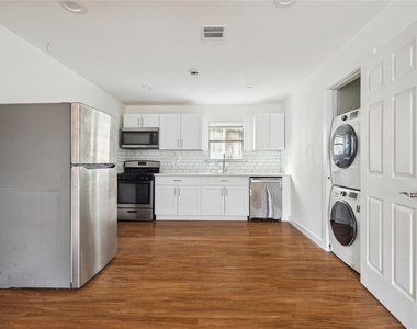 4210 Delhi Street - Photo Thumbnail 3