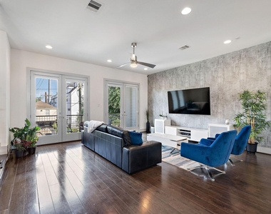 4621 Chartres Street - Photo Thumbnail 5