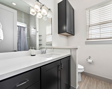 4621 Chartres Street - Photo Thumbnail 14