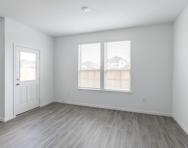 1052 Greenshank Drive - Photo Thumbnail 18