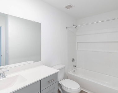 1052 Greenshank Drive - Photo Thumbnail 10