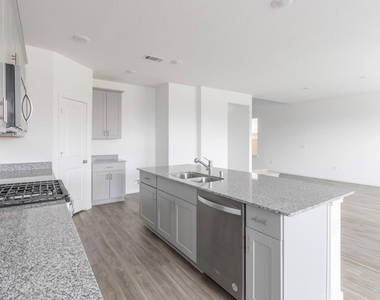 1052 Greenshank Drive - Photo Thumbnail 2
