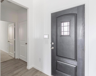 1052 Greenshank Drive - Photo Thumbnail 6