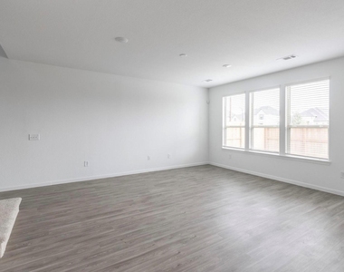 1052 Greenshank Drive - Photo Thumbnail 19