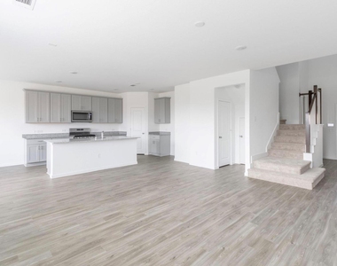 1052 Greenshank Drive - Photo Thumbnail 4