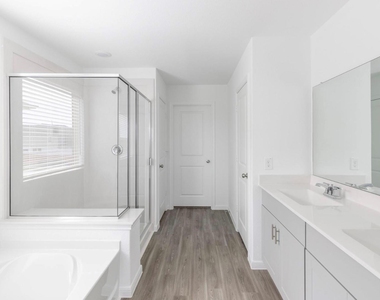1052 Greenshank Drive - Photo Thumbnail 7