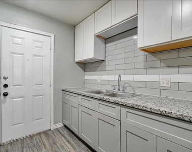 5117 Lavender St - Photo Thumbnail 8