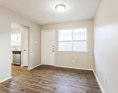 4306 Owens Creek Lane - Photo Thumbnail 4