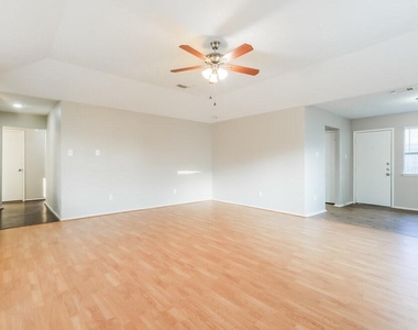 4306 Owens Creek Lane - Photo Thumbnail 2
