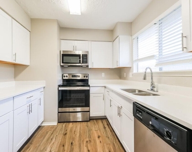 4306 Owens Creek Lane - Photo Thumbnail 5