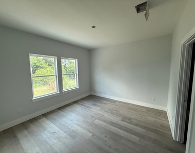 3537 Alderfer Street - Photo Thumbnail 5