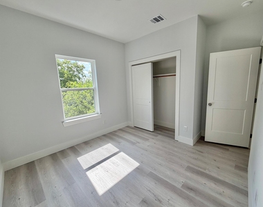 3537 Alderfer Street - Photo Thumbnail 10