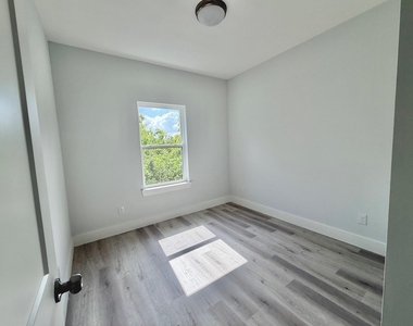 3537 Alderfer Street - Photo Thumbnail 13