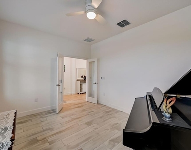 5413 Wishing Arch Drive - Photo Thumbnail 23