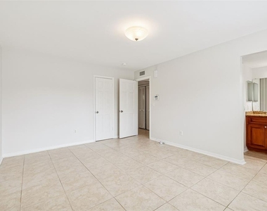 10375 Carrollwood Lane - Photo Thumbnail 22
