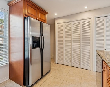 10375 Carrollwood Lane - Photo Thumbnail 7