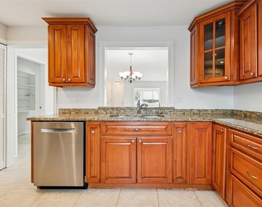 10375 Carrollwood Lane - Photo Thumbnail 6