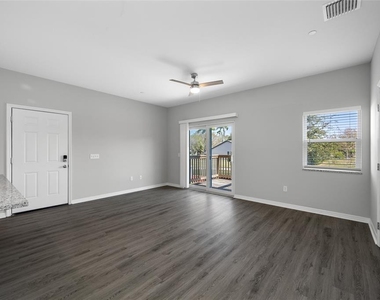 2115 Sebring Place - Photo Thumbnail 3