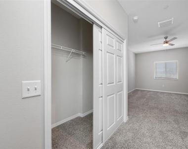 2115 Sebring Place - Photo Thumbnail 35