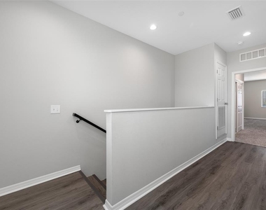 2115 Sebring Place - Photo Thumbnail 22