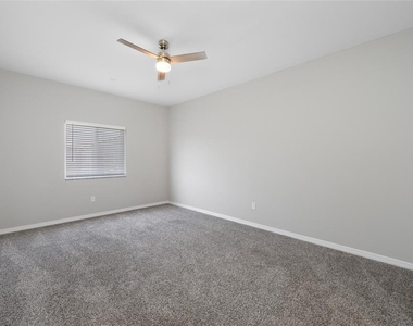 2115 Sebring Place - Photo Thumbnail 37