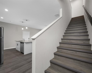 2115 Sebring Place - Photo Thumbnail 20