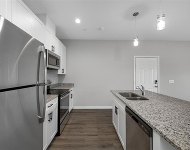 2115 Sebring Place - Photo Thumbnail 5