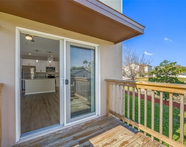 2115 Sebring Place - Photo Thumbnail 16