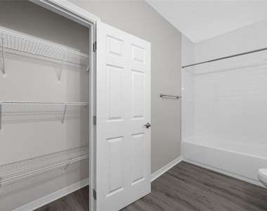 2115 Sebring Place - Photo Thumbnail 33