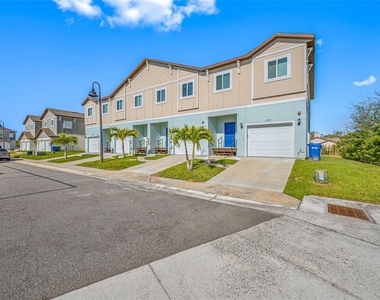 2115 Sebring Place - Photo Thumbnail 2