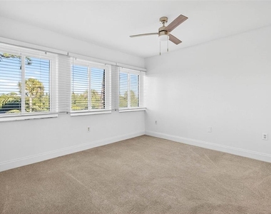 1805 Mariner Drive - Photo Thumbnail 10